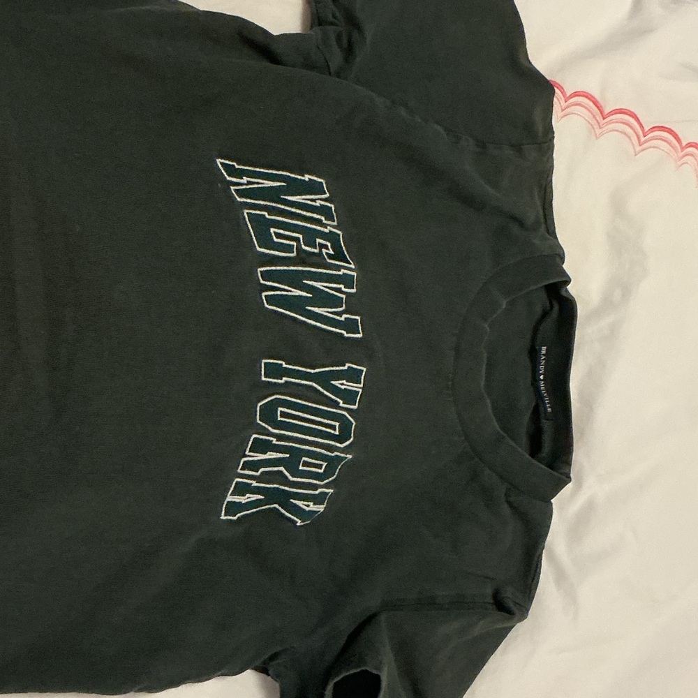Brandy Melville Forest Green Tee with Navy Label